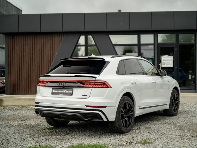 Audi Q8 - фото 5