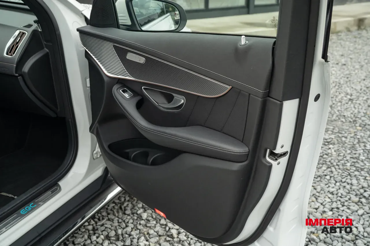 Mercedes-Benz EQC - фото 50