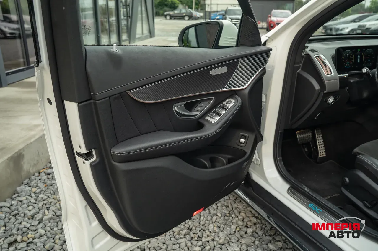 Mercedes-Benz EQC - фото 49