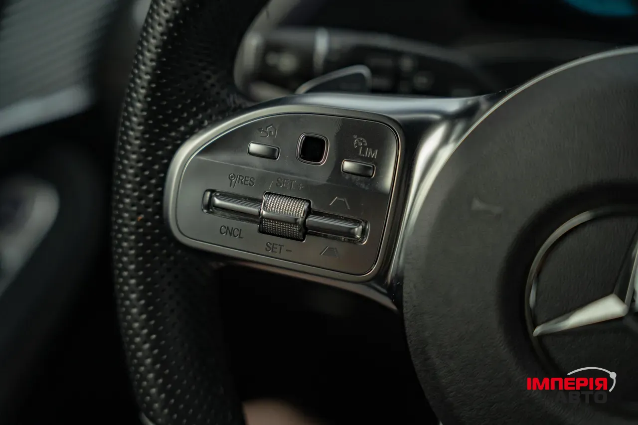 Mercedes-Benz EQC - фото 35