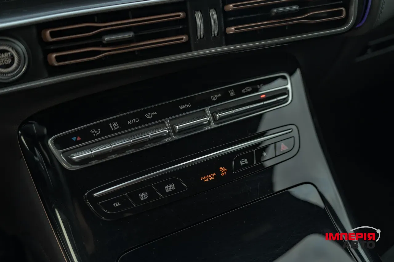 Mercedes-Benz EQC - фото 39