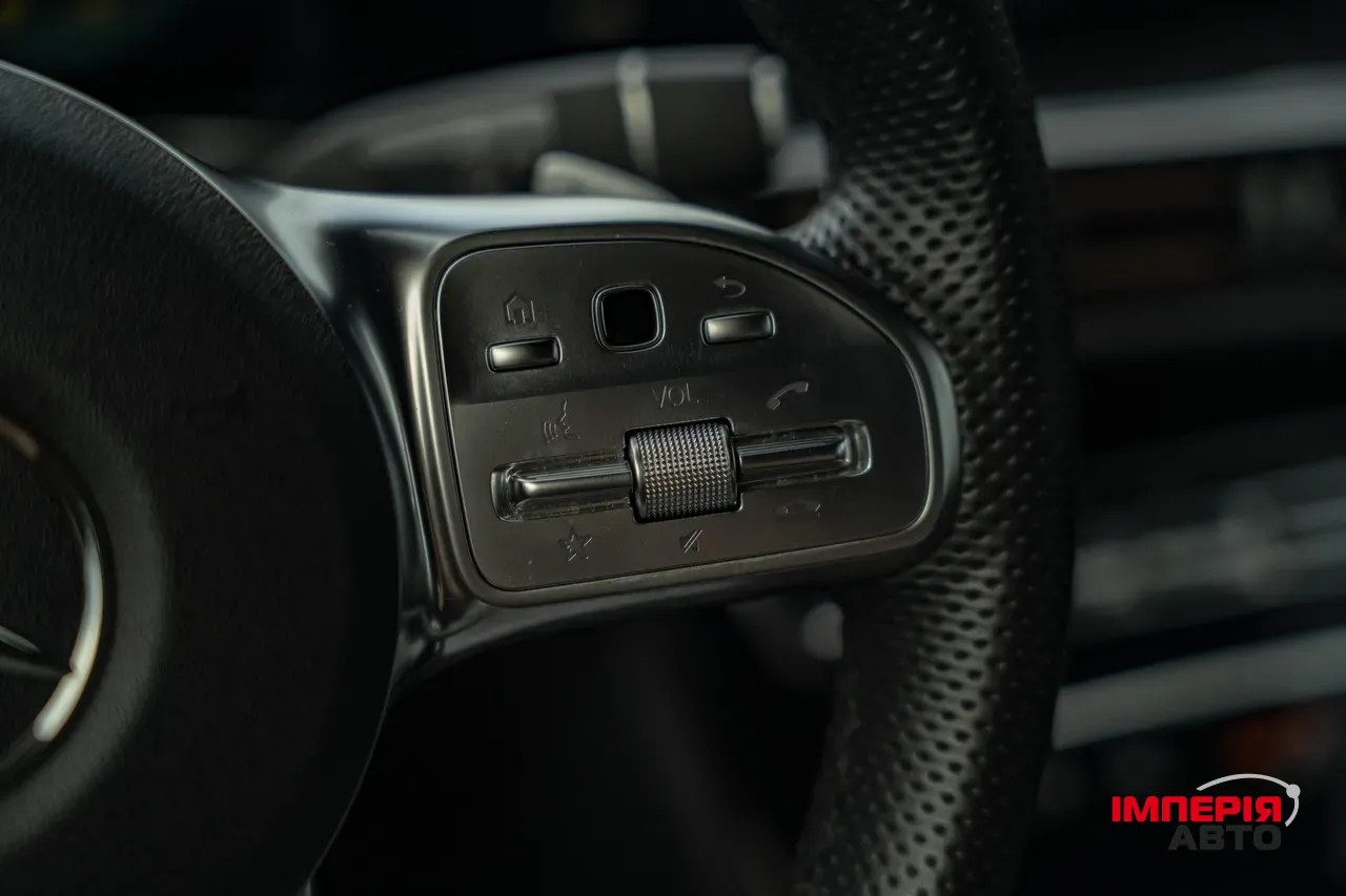 Mercedes-Benz EQC - фото 36