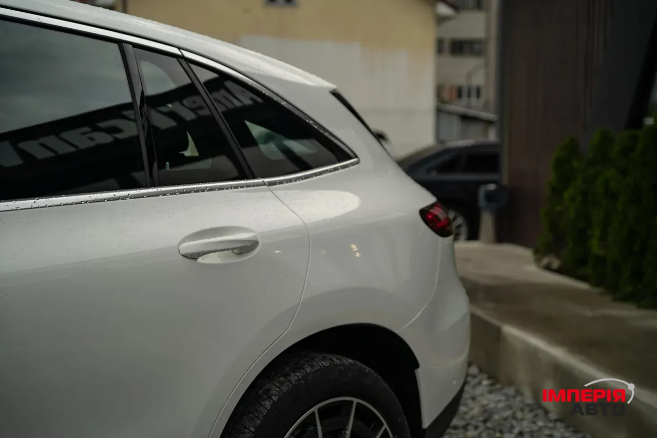 Mercedes-Benz EQC - фото 23