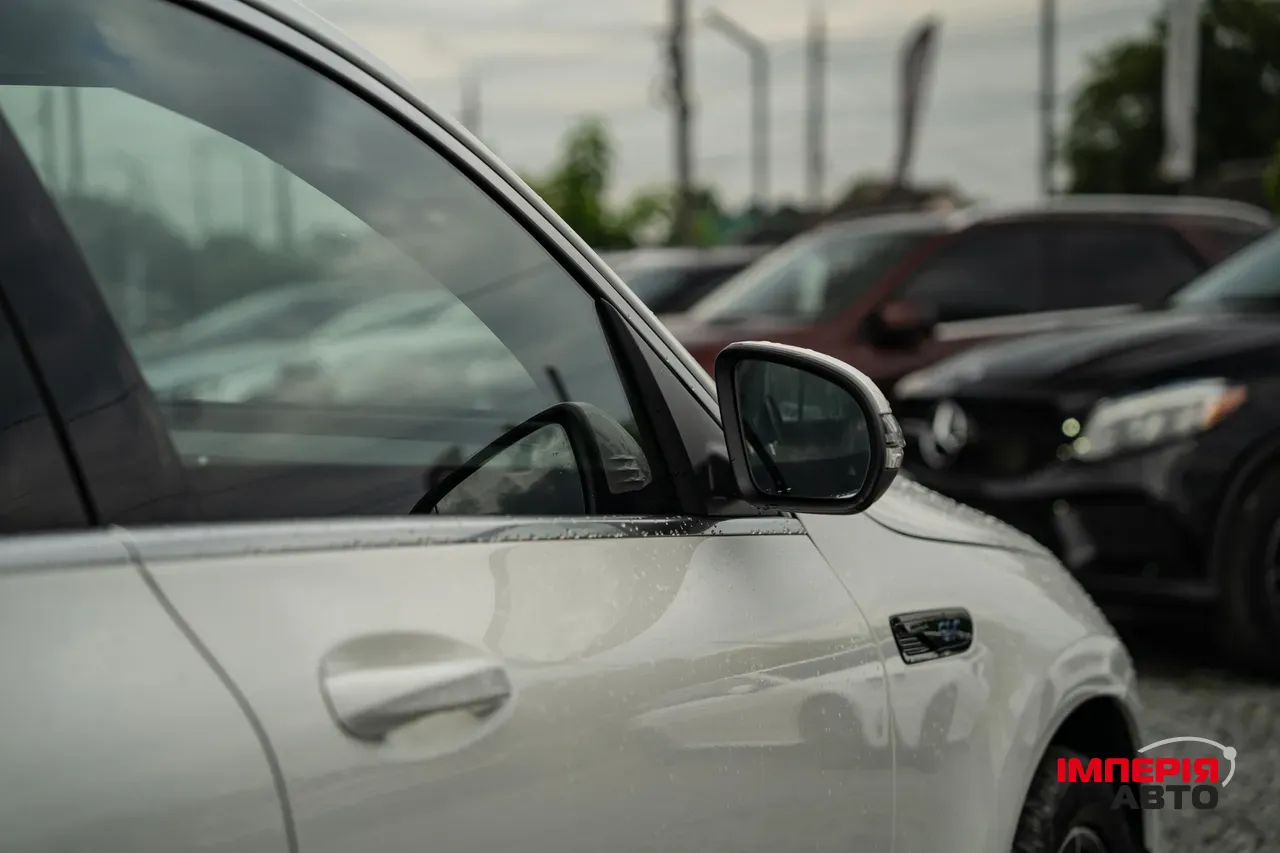 Mercedes-Benz EQC - фото 24