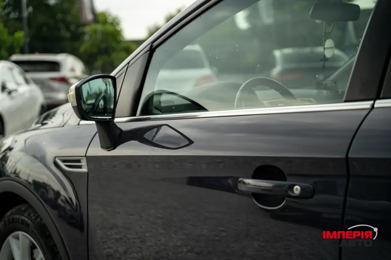 Ford Kuga - фото 7