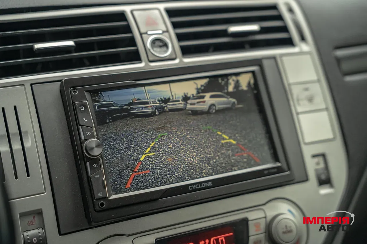 Ford Kuga - фото 25