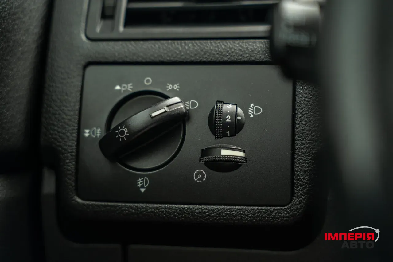 Ford Kuga - фото 19