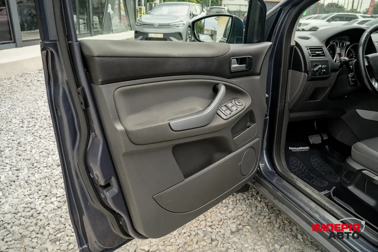 Ford Kuga - фото 36