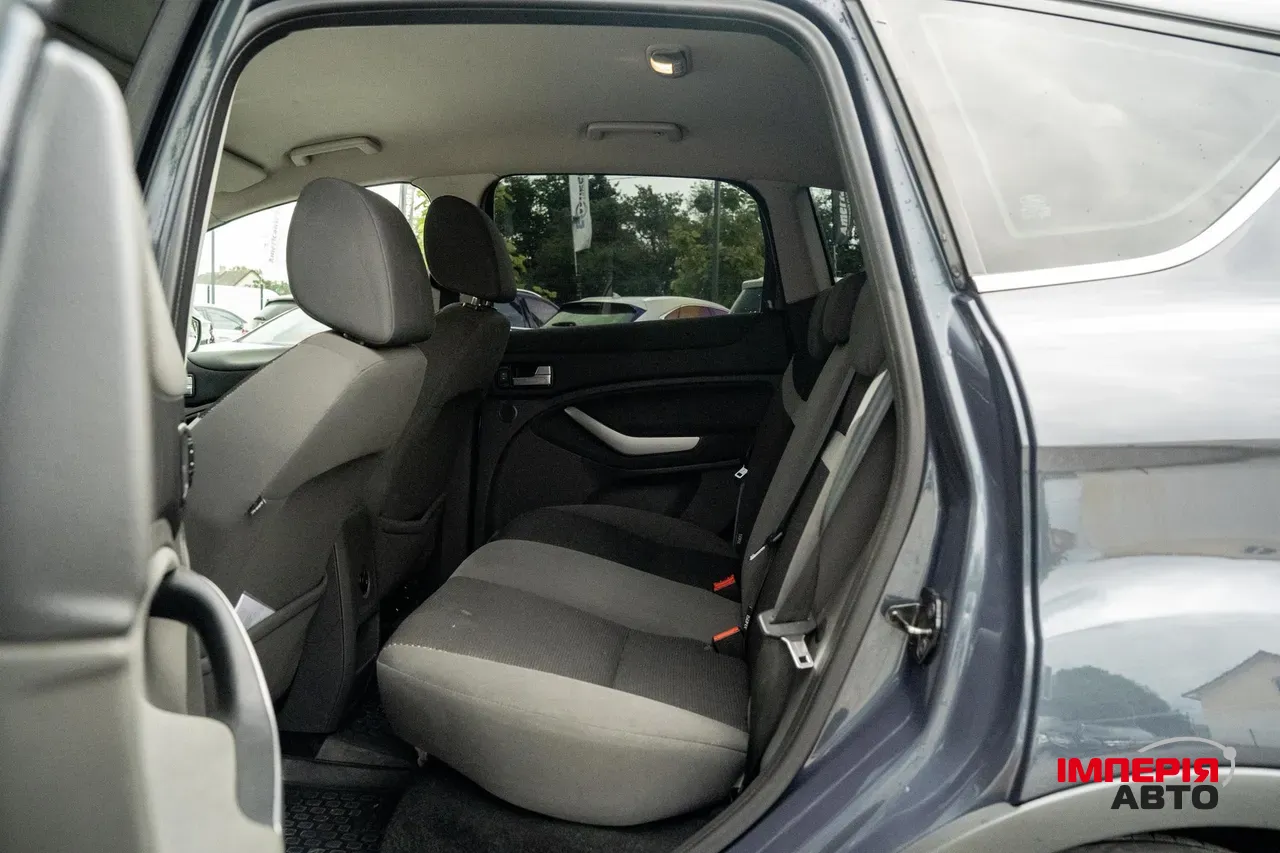 Ford Kuga - фото 34