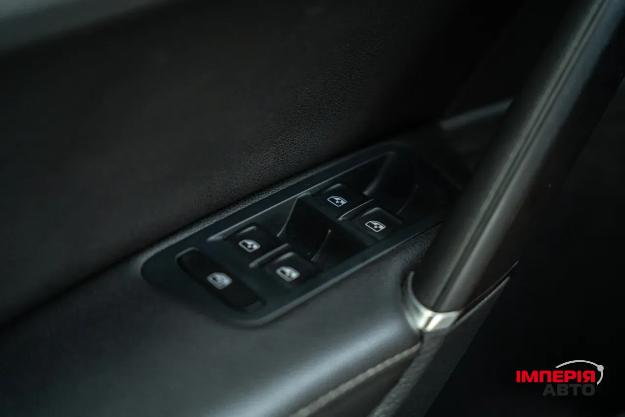 Volkswagen Golf - фото 26