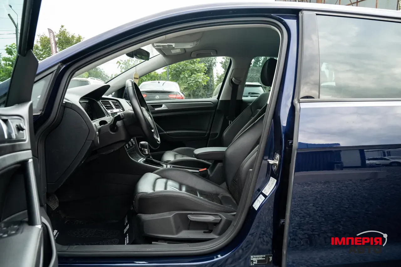 Volkswagen Golf - фото 24