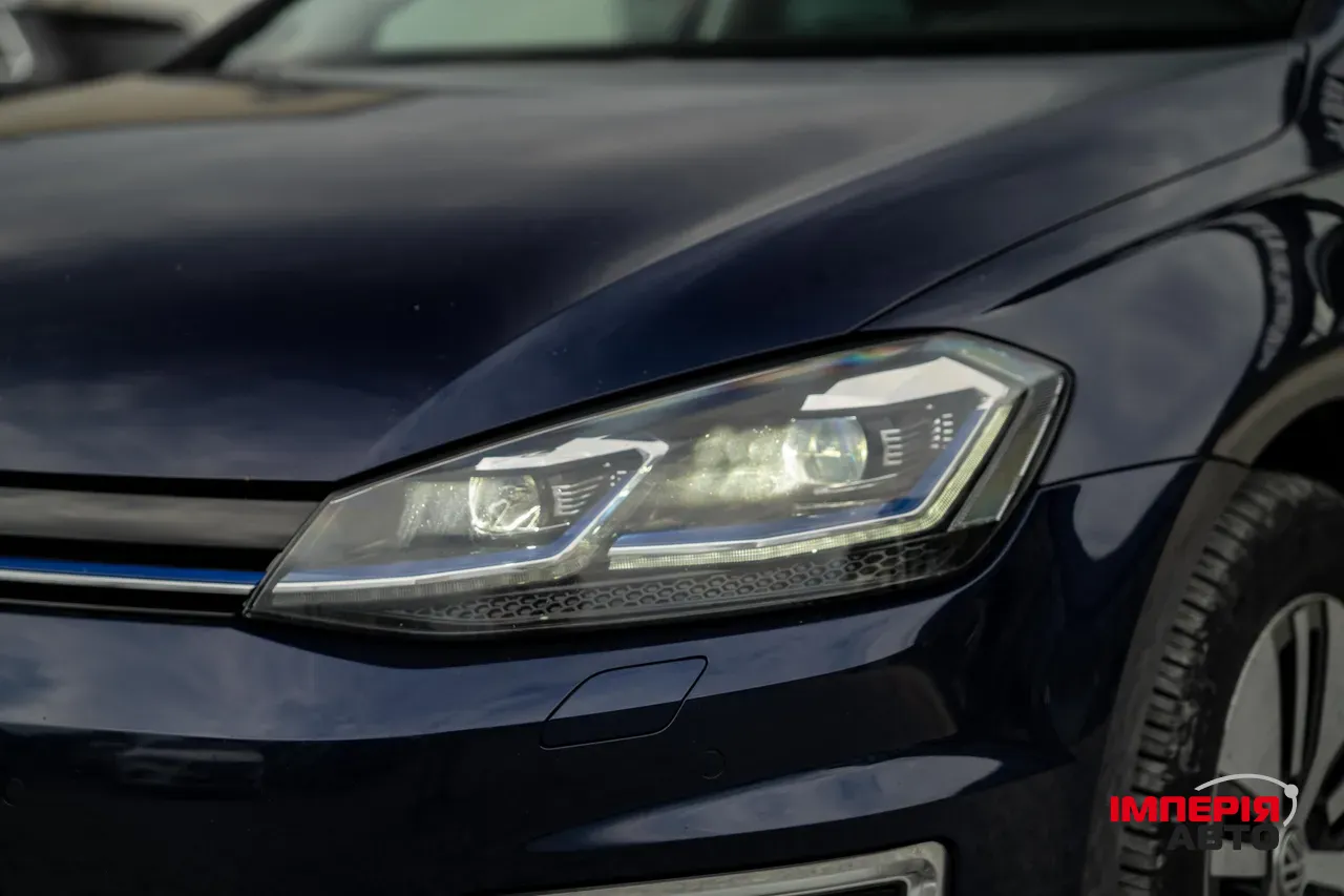 Volkswagen Golf - фото 21