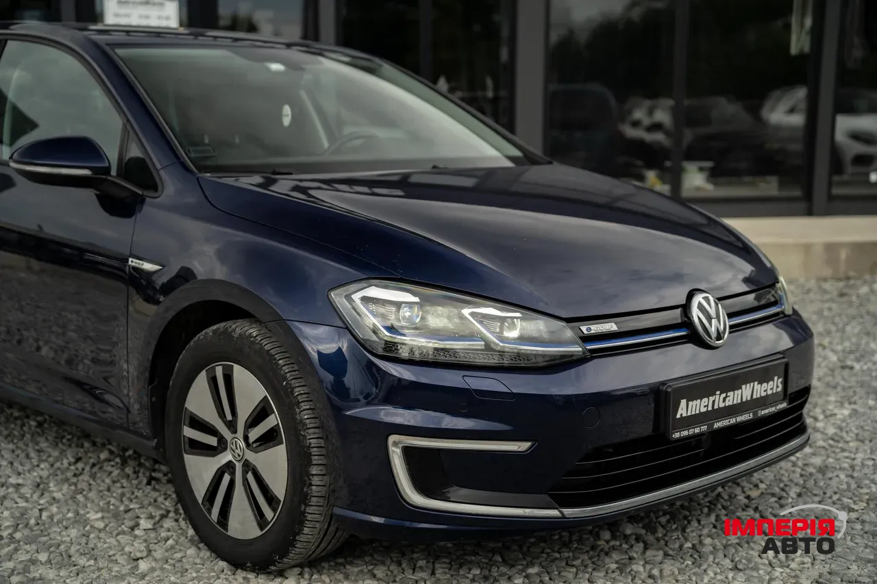 Volkswagen Golf - фото 16