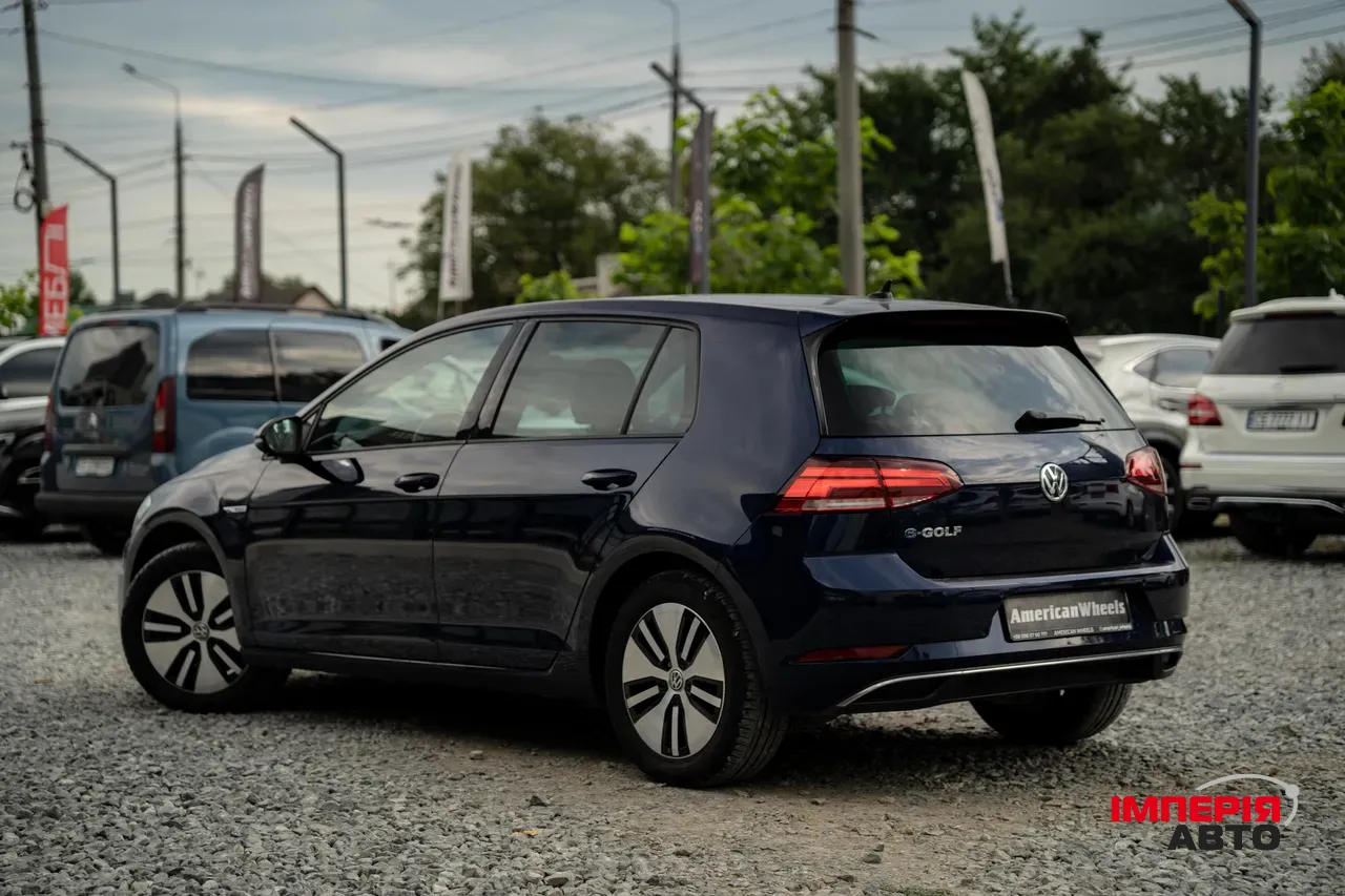 Volkswagen Golf - фото 7