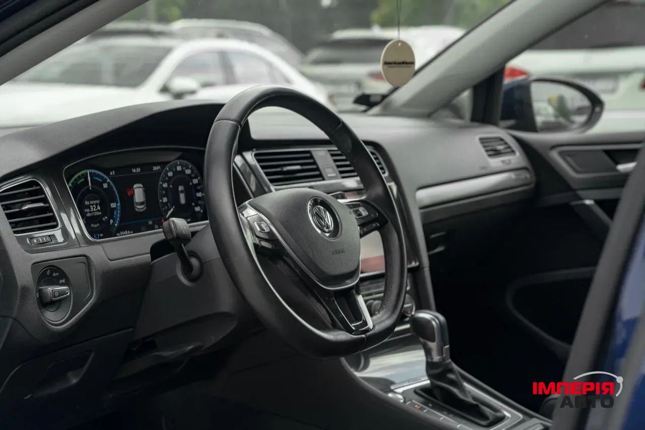 Volkswagen Golf - фото 28