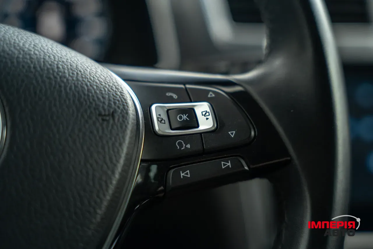 Volkswagen Golf - фото 34