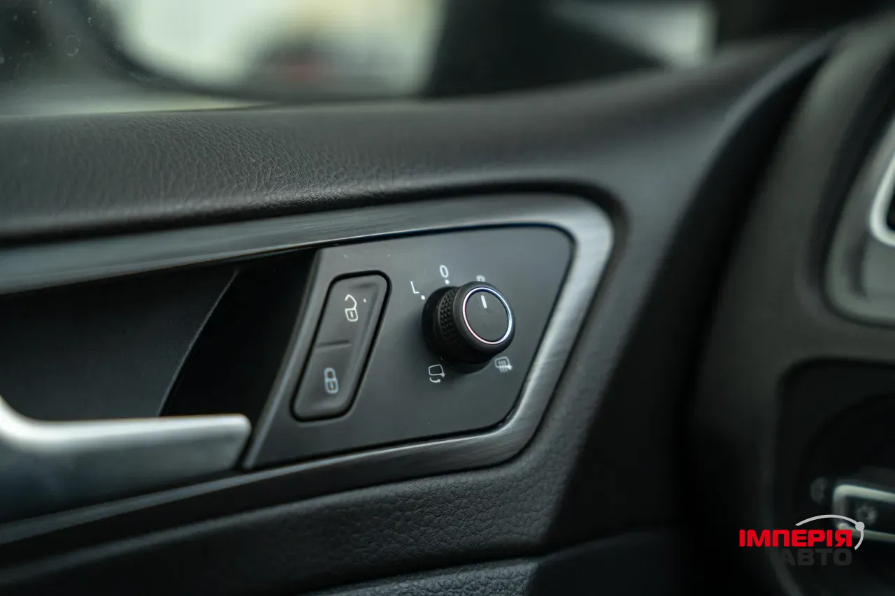 Volkswagen Golf - фото 25