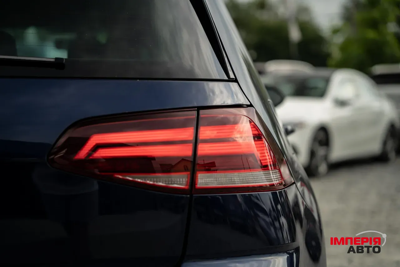 Volkswagen Golf - фото 11