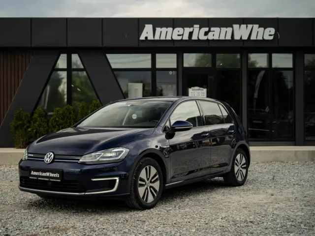 Volkswagen Golf - фото 1