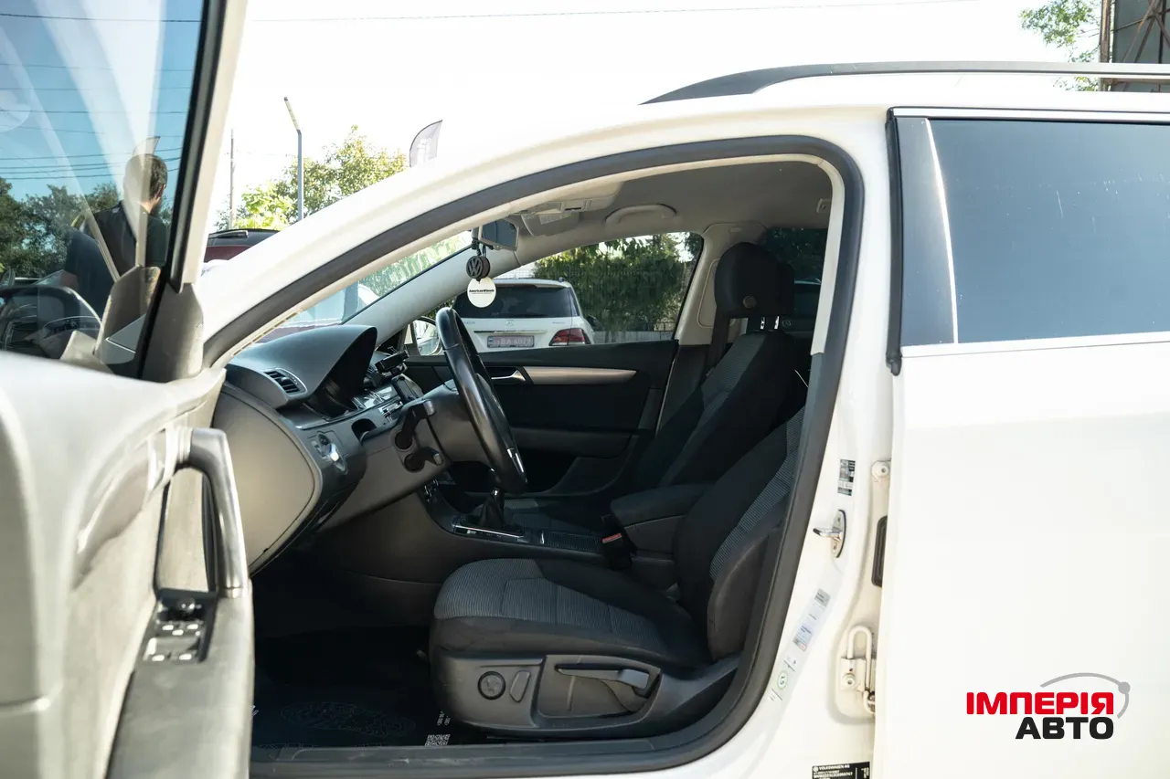 Volkswagen Passat - фото 11