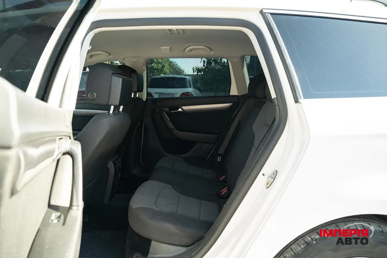 Volkswagen Passat - фото 26