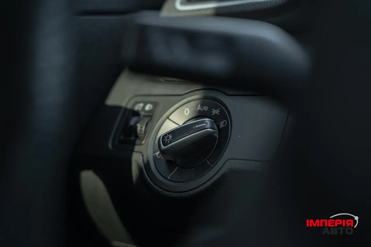 Volkswagen Passat - фото 13