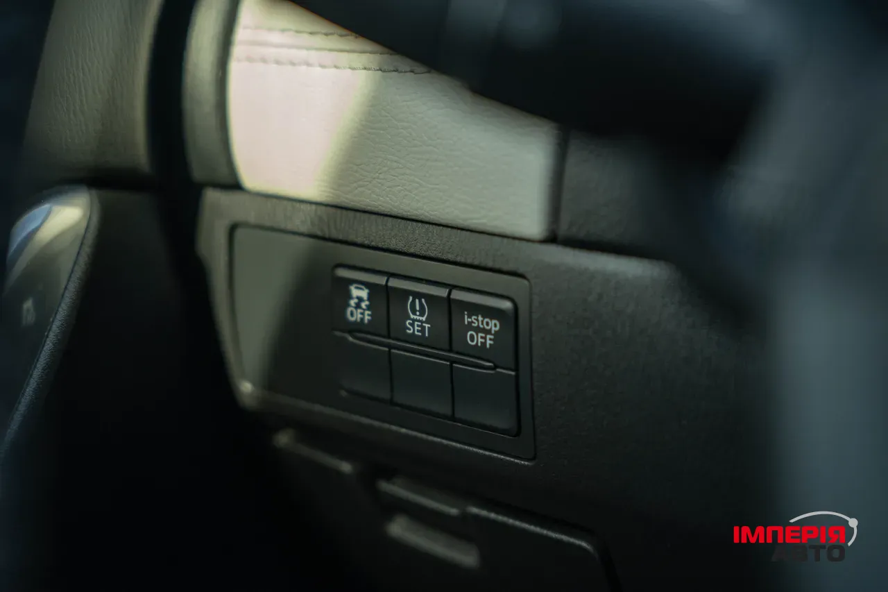 Mazda 6 - фото 15