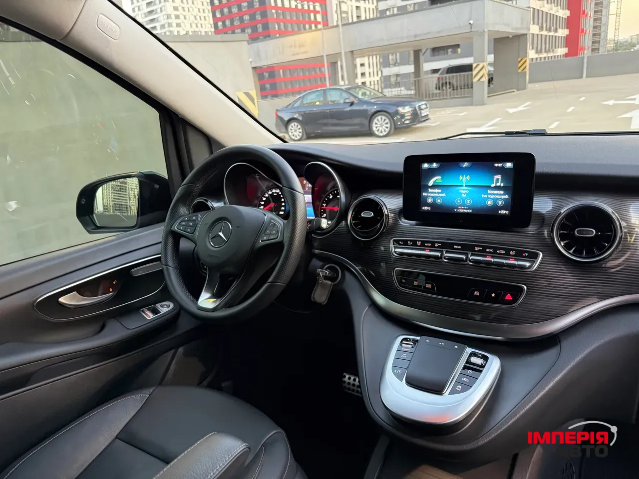 Mercedes-Benz V-Класс - фото 32