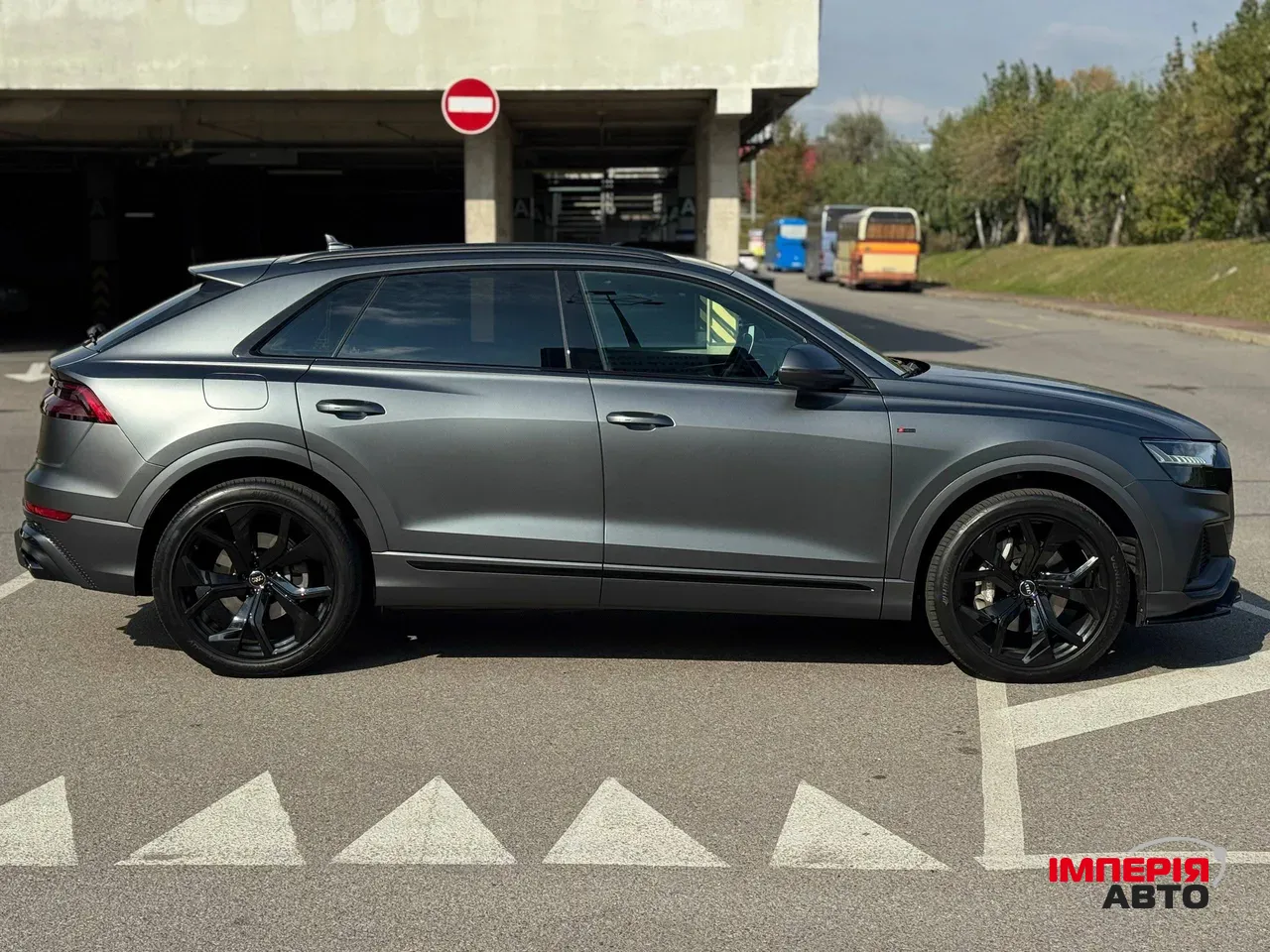 Audi Q8 - фото 8