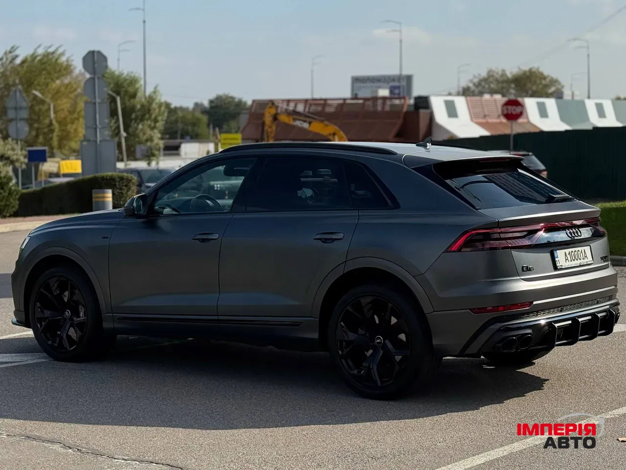 Audi Q8 - фото 5