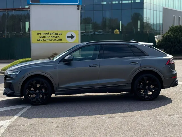 Audi Q8 - фото 4