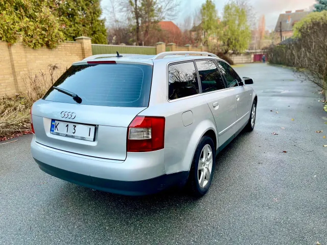 Audi A4 - фото 4