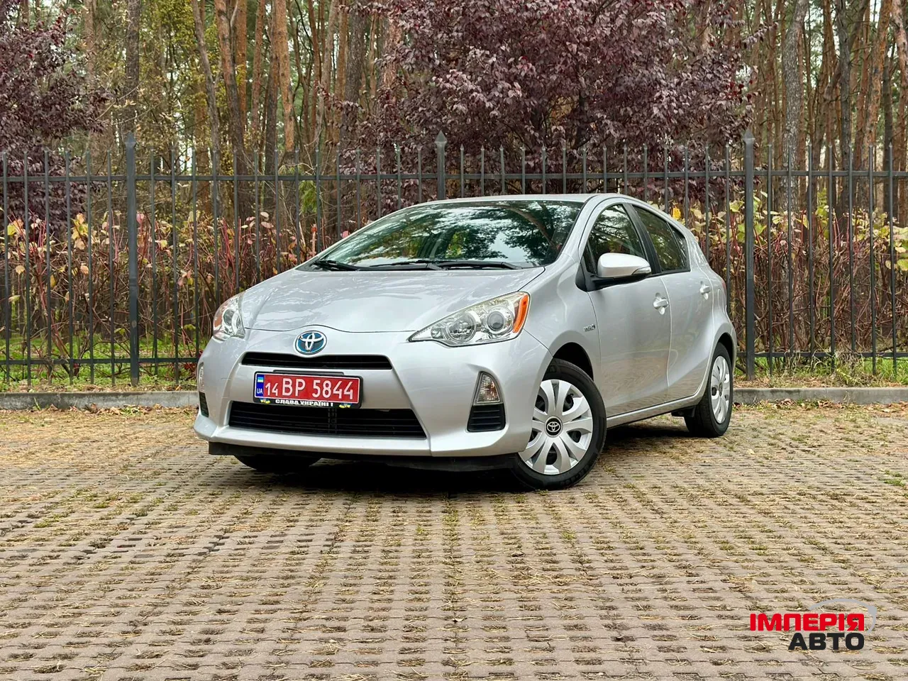 Toyota Prius c - фото 10