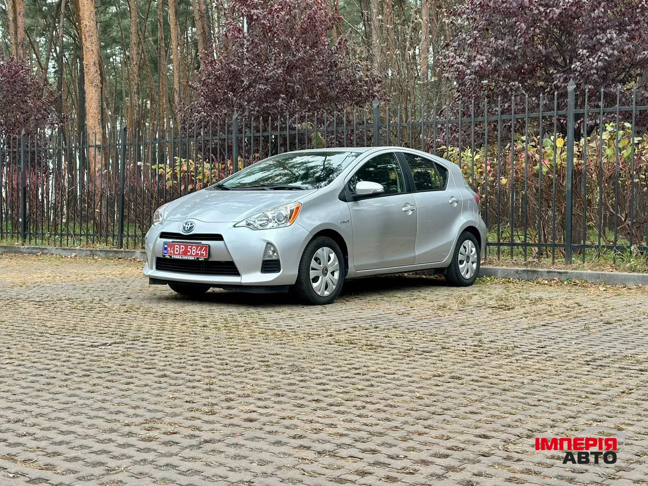 Toyota Prius c - фото 5