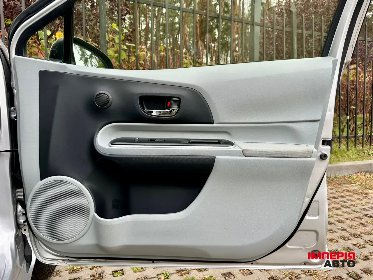 Toyota Prius c - фото 26