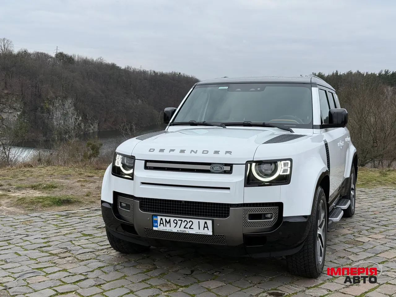 Land Rover Defender - фото 17