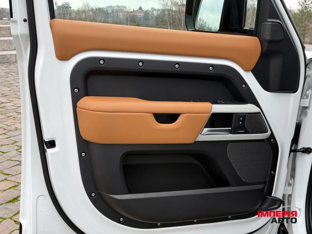 Land Rover Defender - фото 23