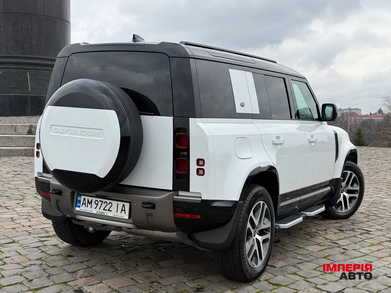 Land Rover Defender - фото 12