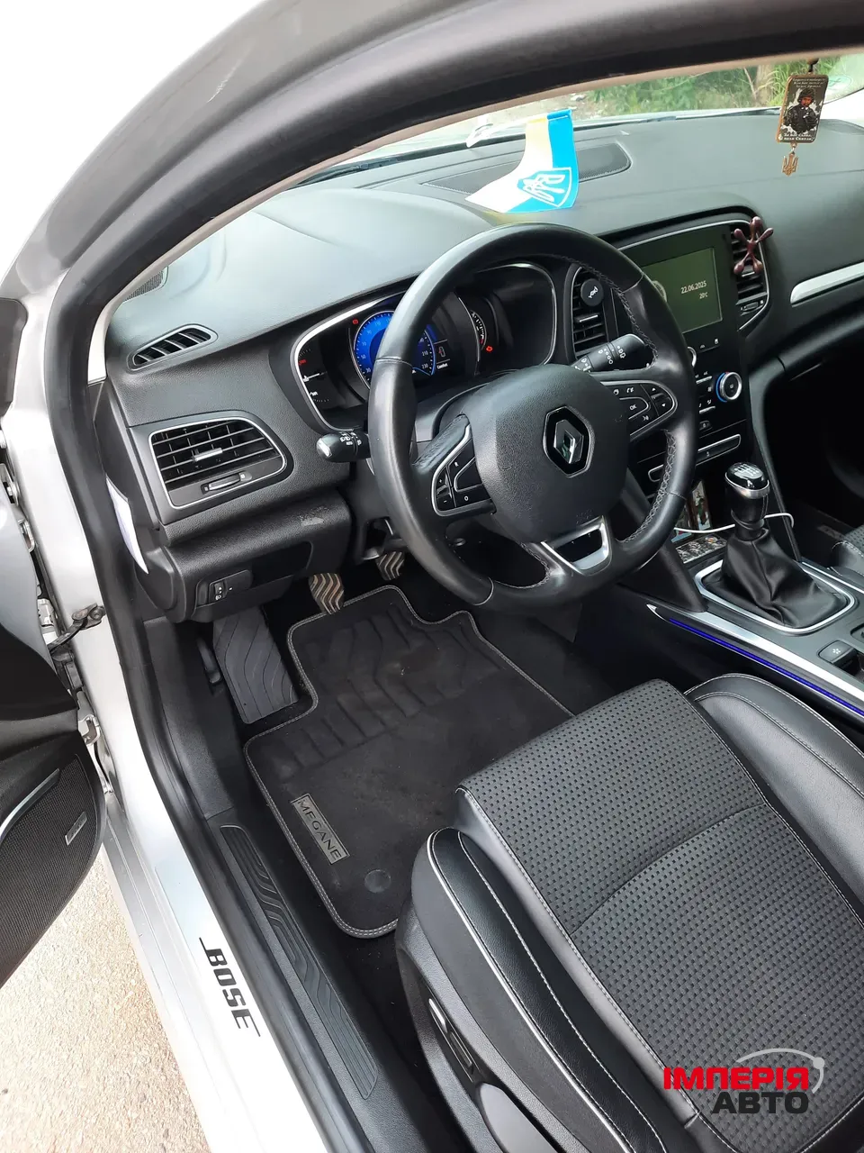 Renault Megane - фото 16