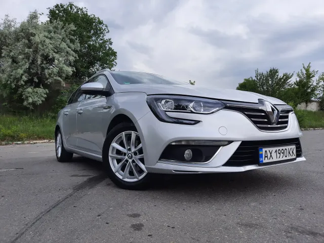 Renault Megane - фото 2