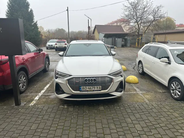 Audi e-tron S Sportback - фото 2