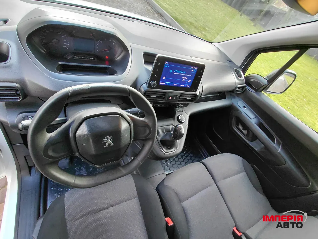 Peugeot Partner - фото 9