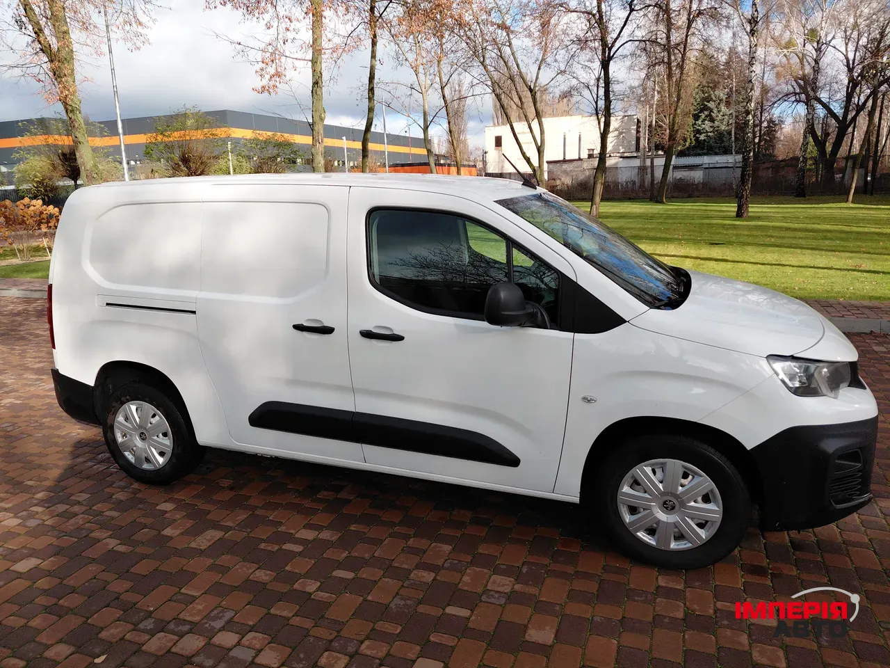 Peugeot Partner - фото 4