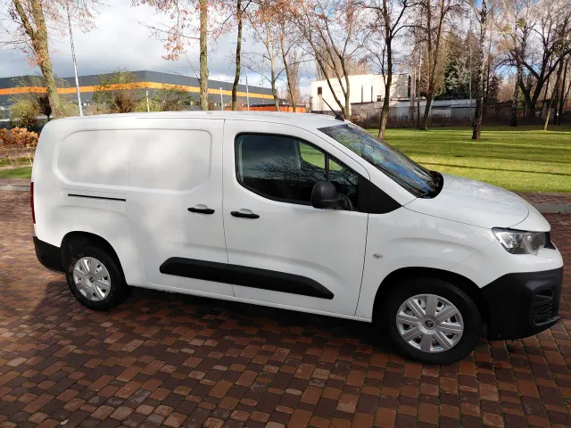 Peugeot Partner - фото 4