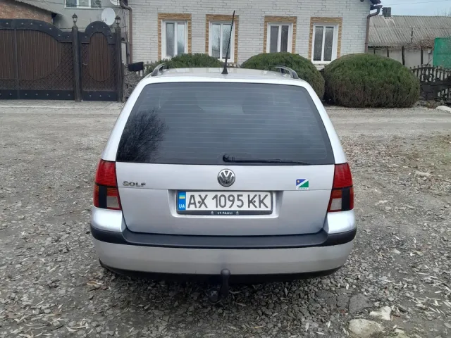 Volkswagen Golf - фото 5