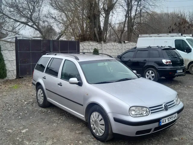 Volkswagen Golf - фото 2