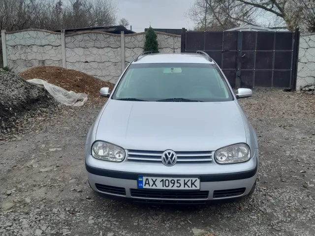 Volkswagen Golf - фото 3