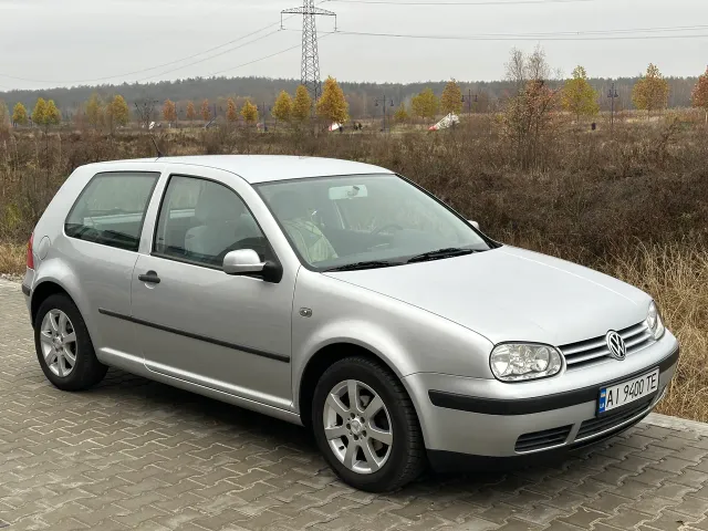 Volkswagen Golf - фото 3