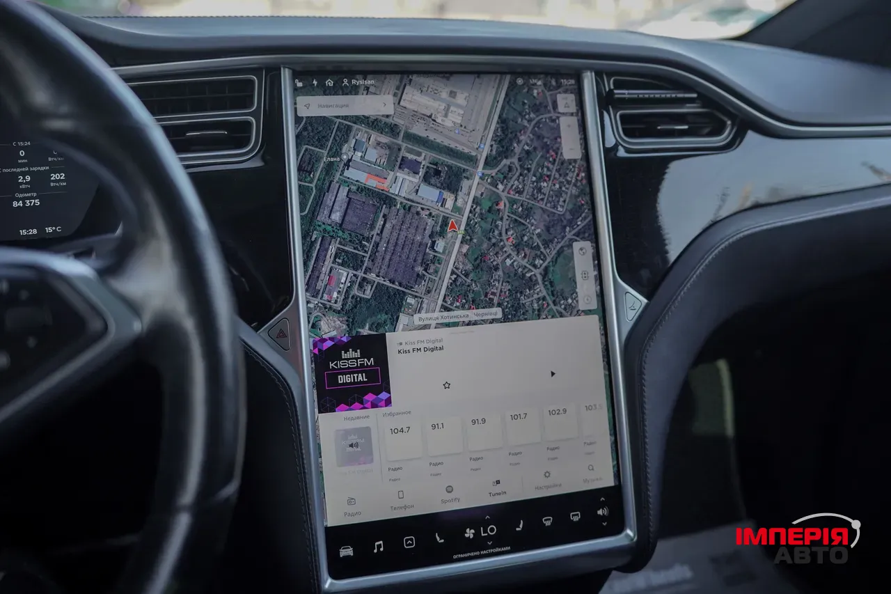 Tesla Model X - фото 23