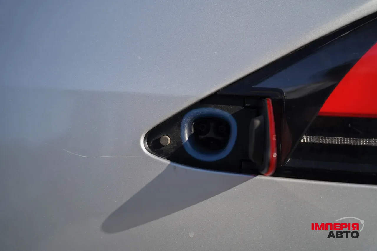 Tesla Model X - фото 31